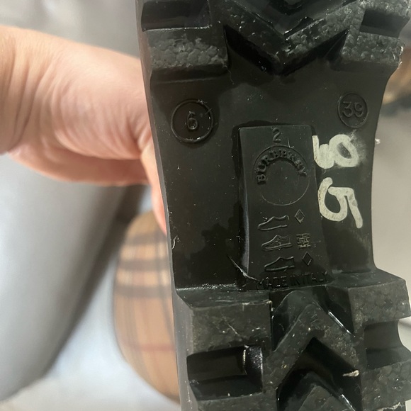 COPY - Burberry rain boots size 6 - Picture 3 of 3